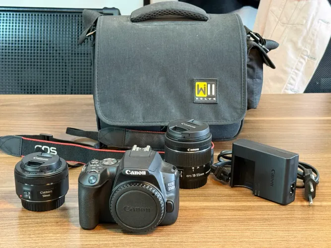 câmera Canon EPS 250D (SL3) pouquíssimo utilizada.