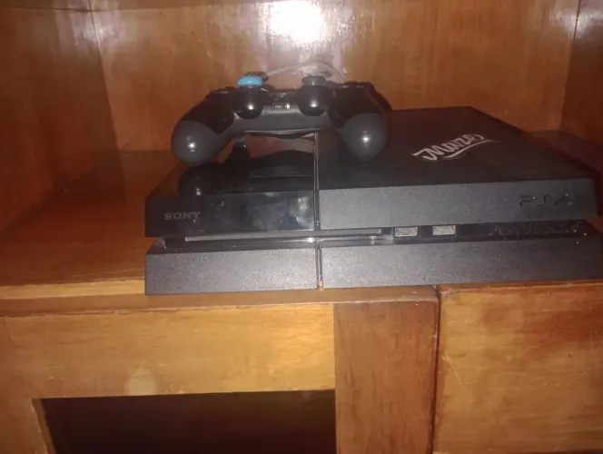 PlayStation 4 1100