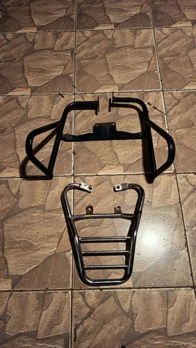 Vendo protetor e bagageiro da fan Titan start
