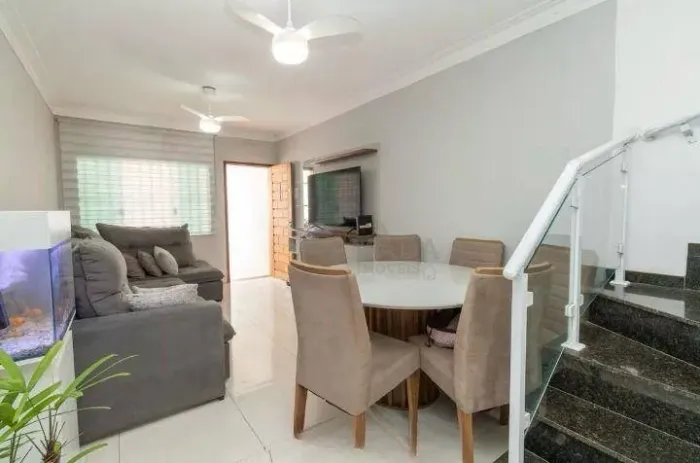 Sobrado frontal 3 quartos sendo 1 suíte, 2 vagas à venda, 100 m²- Valor promocional R$ 630