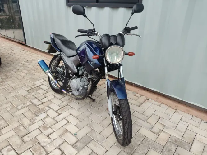 Moto factor 125 azul