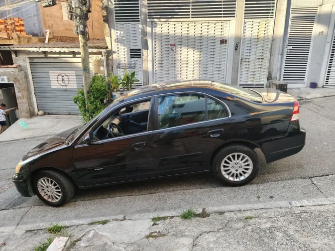 Honda Civic Sedan LX 1.7 16V 115cv Mec. 4P 2002