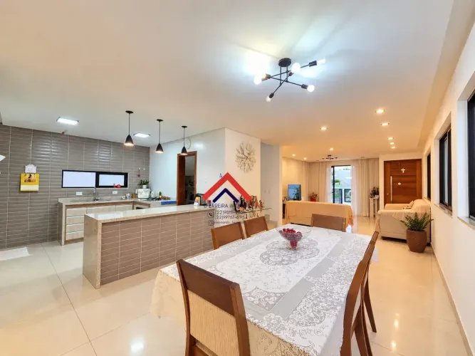 Casa com 3 suites de alto padrao em condomínio