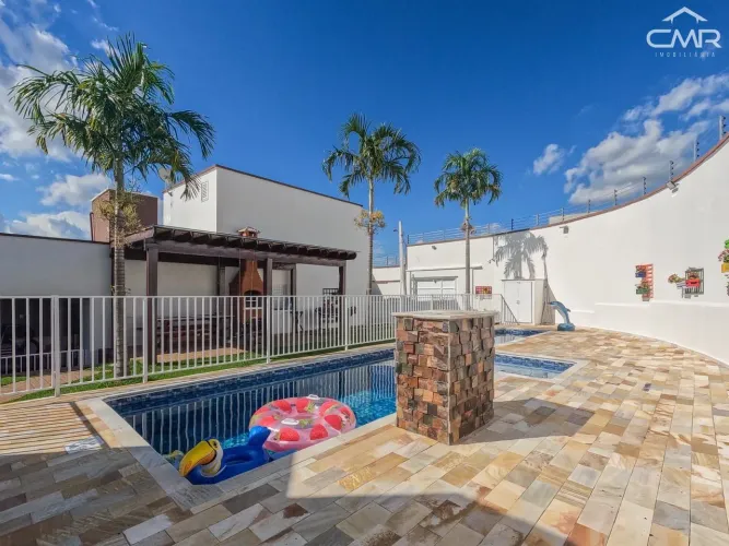 Excelente casa térrea, excelente acabamento, ampla construção, lazer completo