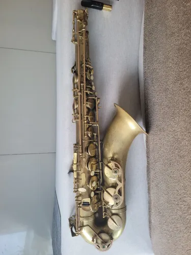 Sax tenor eagle