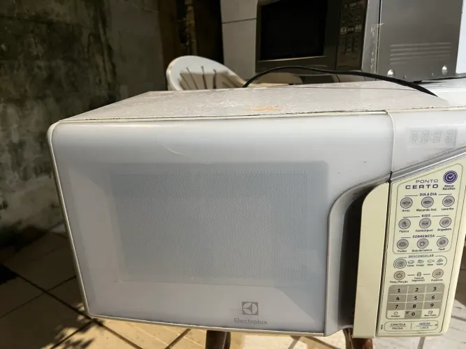 Vendo microondas 31 litros Eletrolux