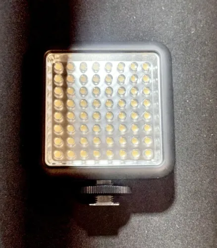 Iluminador LED Godox LED64 para Câmera