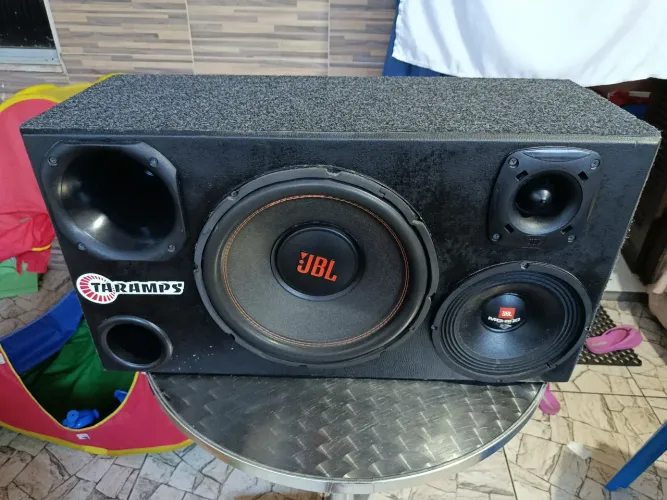 Caixa de som 4 vias JBL