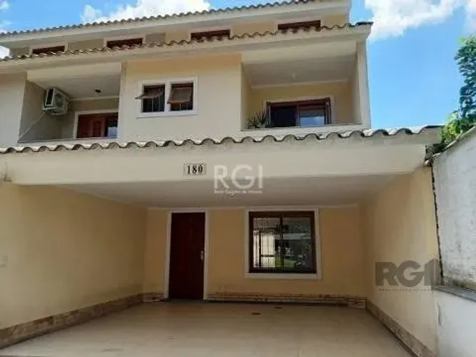 Casa à venda 3 quartos em Cavalhada
