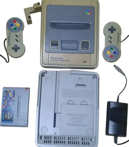 Super Famicom + Nintendo Satellaview + 2 Controles + Caixa