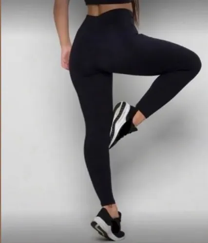 Calça legging preta de treino/malhar veste : 42 ao 46
