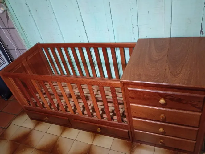 Berço de madeira Angelim Pedra 