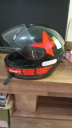 Capacete