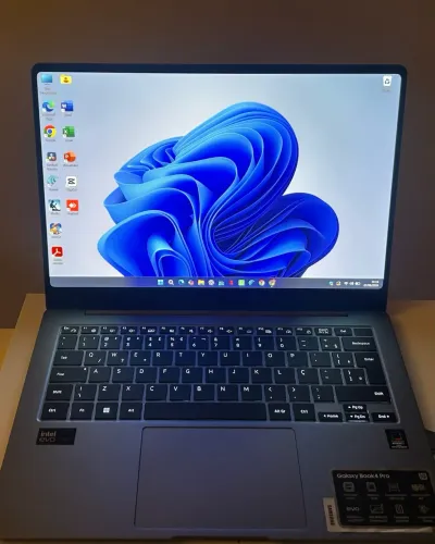 Notebook Samsung Galaxy Book4 Pro 14" AMOLED (Core Ultra 5 / 16GB RAM / 512GB SSD)