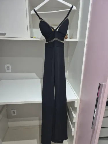 Vendo macacao longo preto