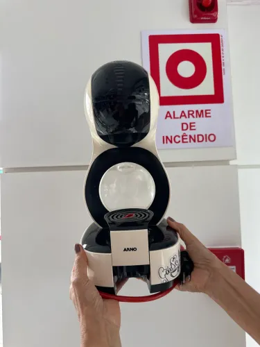 Cafeteira Dolce Gusto Arno + Porta Cápsulas Metálico - Ótimo Estado