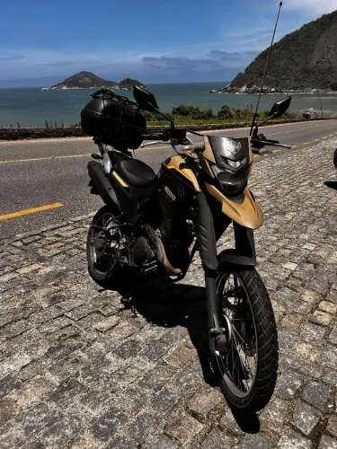 Vendo lander 2024 único dono.