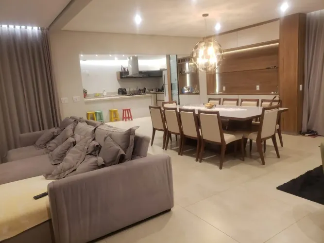 Casa à venda no condomínio Village Paradiso II em Uberlândia