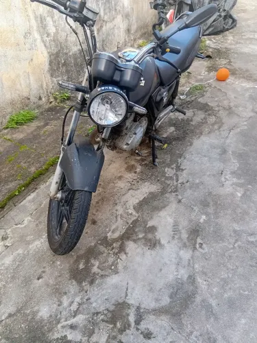 Vendo moto suzuki 2010/2011 tudo em dia