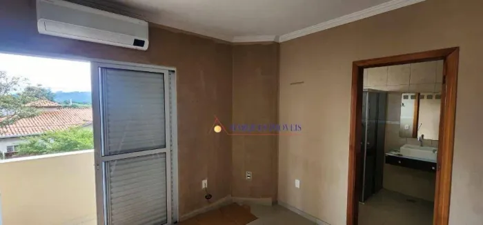 Casa com 3 dormitórios para alugar, 200 m² por R$ 4.000,01/mês - Residencial Terra Nobre -