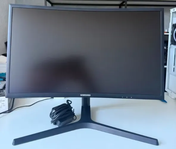 MONITOR SAMSUNG CURVO 24, 144 HZ, FHD