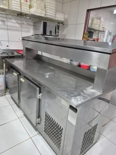 Condimentadora em Aço Inox com Pista Elevada - Profissional e Funcional