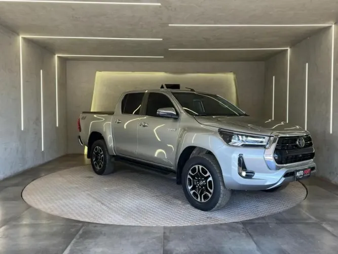 Toyota Hilux CD SRX 4X4 2.8 TDI 16V Diesel Aut. 2022