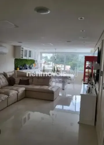 Apartamento totalmente reformado | 147 m²; | 3 dormitórios | 1 suíte