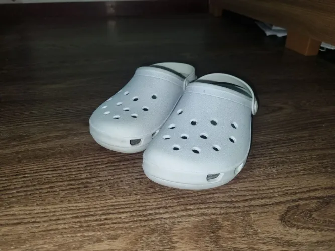 Crocs branca