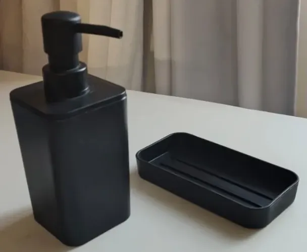 Kit de banheiro preto