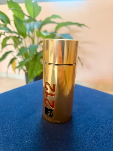 Carolina Herrera 212 Man (Limited Edition MTV) 100ml