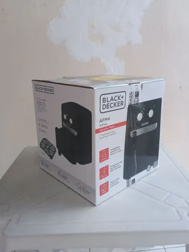 Air Fryer Black+Decker AFM4 4.5L 127v - Nova (1 Uso) + Brinde Cesta de Silicone