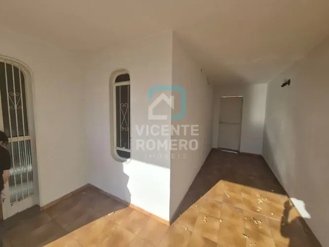 Casa Padrão Para Locação Em Excelente Localização