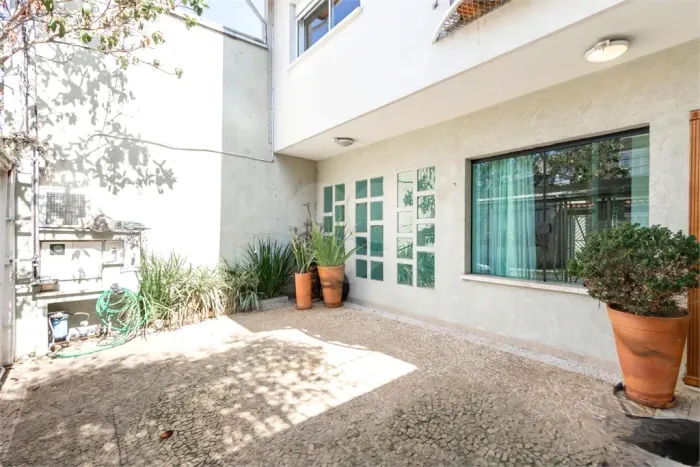 Casa de Vila à venda com 3 quartos, sendo 1 suíte, em Campo Belo, São Paulo - SP