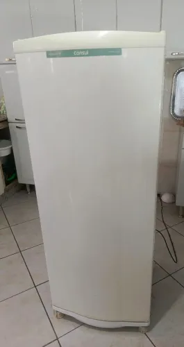 Geladeira Consul cra30 300 litros 127v