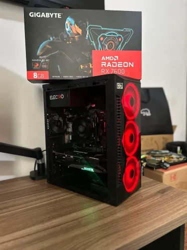 PC GAMER - RX 7600 + RYZEN 5 5600G
