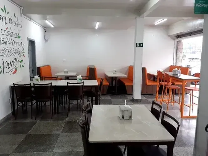 Cozinheira (o)