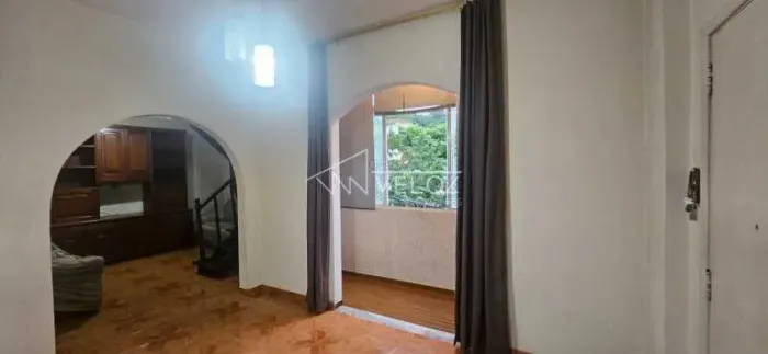Apartamento : / Residencial / Santa Teresa
