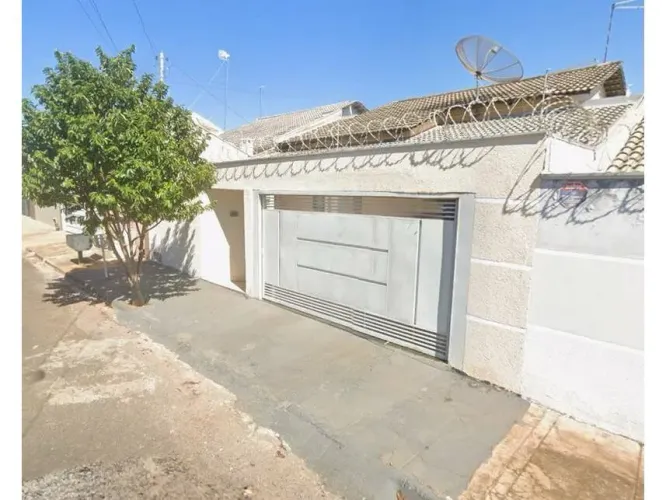 Casa em Leilão - Loteamento Residencial Maria Amélia - Catalão - GO