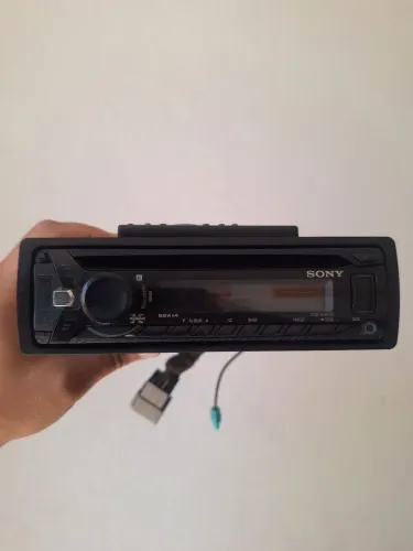 Sony xploud cdx-g1050u