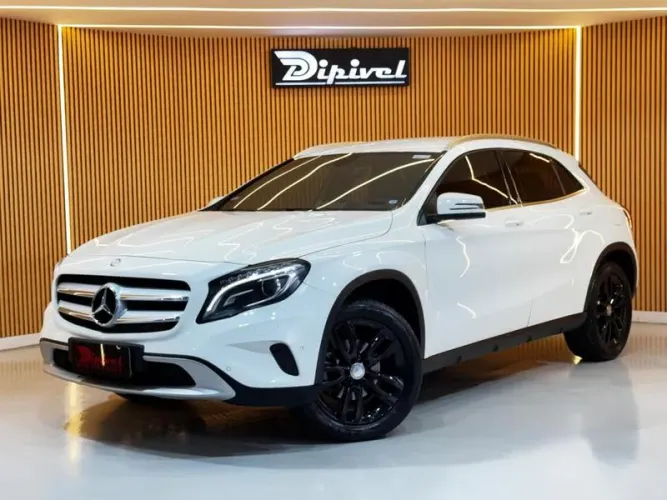 Mercedes-Benz GLA 200 Adv. 1.6/1.6 TB 16V Flex Aut. 2015