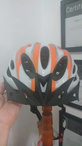 Capacete de Ciclismo - Semi-Novo.