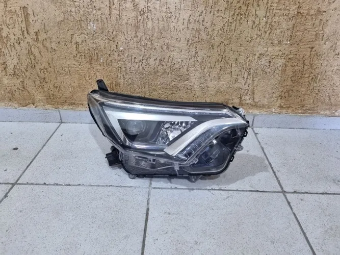 Farol direito Rav4 2017/2018/2019