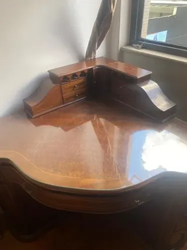 Mesa escrivaninha de canto