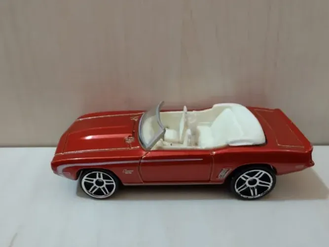 Hot Wheels Camaro 69 Conversível - Edição 2006
