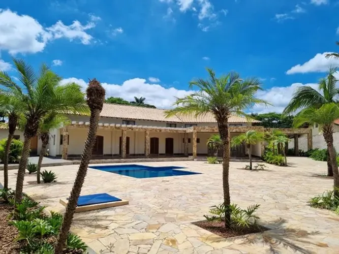 CASA 4 QUARTOS / SUÍTES - GRANJA VIANA.