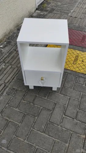 Mesa de cabeceira 