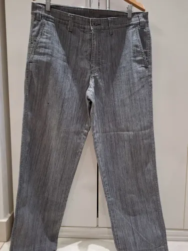 Calça jeans masculina tamanho 48 , com 108cm de cintura, marca rochelle pouco usada