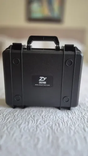 Estabilizador Gimbal Zhiyun Crane Plus ZERADO,  usado apenas 3 vezes