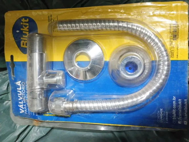 Válvula para mictório com canopla e flex Blukit